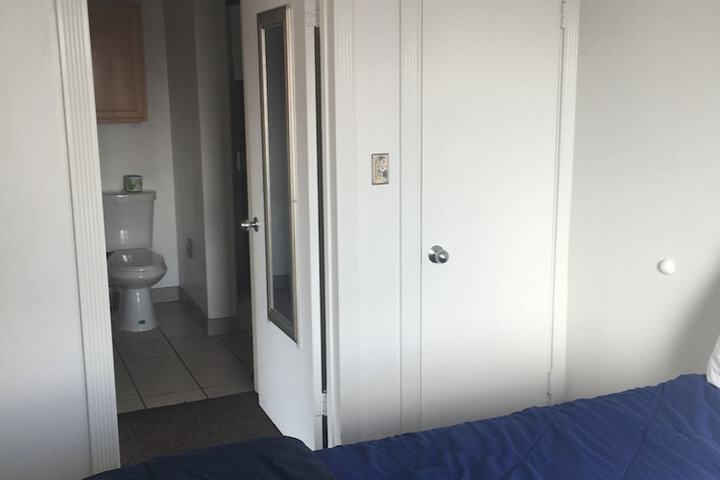 Dolphin Cove Motel