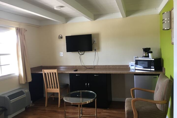 Room 13 of 24