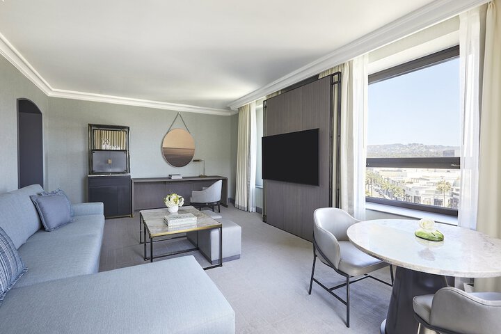Room 95 of 148