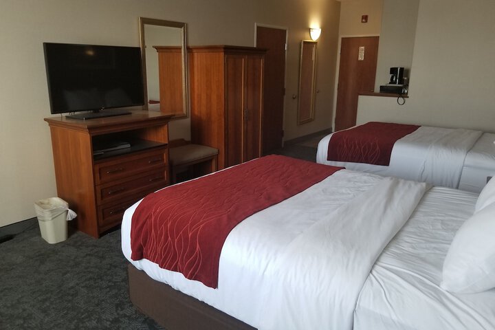 Room 33 of 54