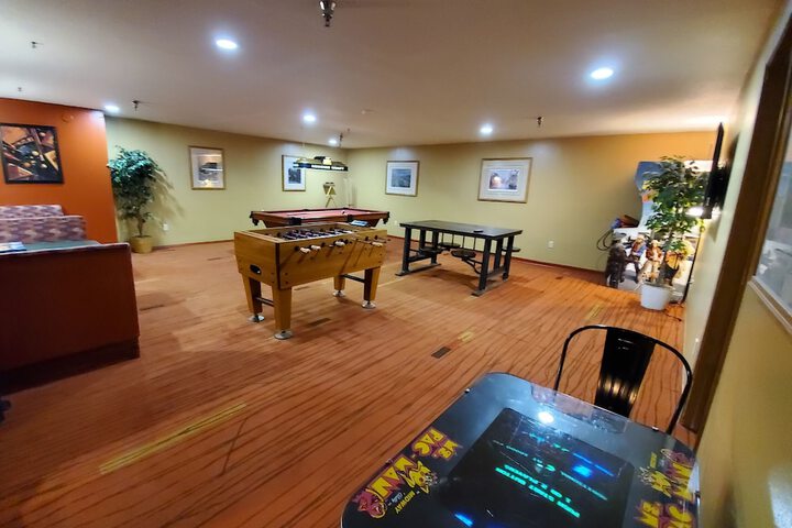 Room 70 of 86