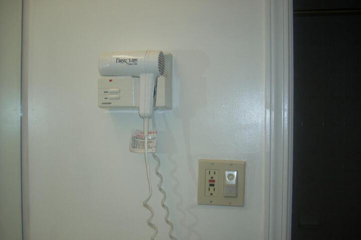 Room 31 of 34