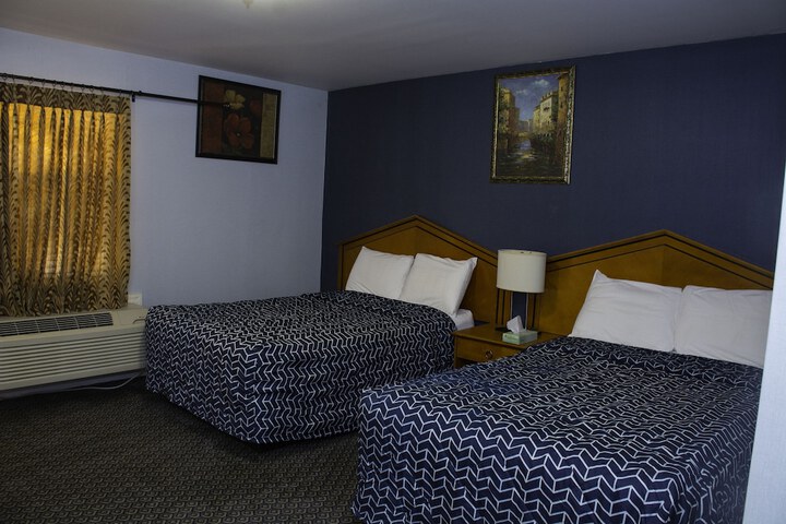 Room 28 of 44