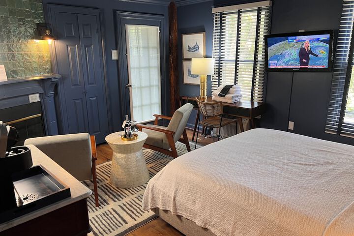 Room 53 of 75