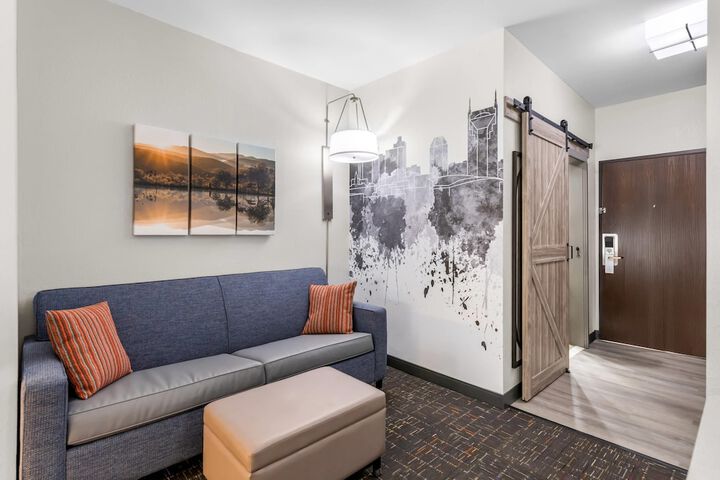 Brentwood Suites Nashville an Ascend Collection Hotel