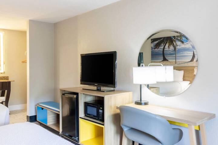 Days Inn by Wyndham Port Charlotte / Punta Gorda