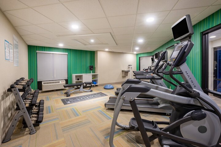 Holiday Inn Express Hotel & Suites in North East (Erie) by IHG