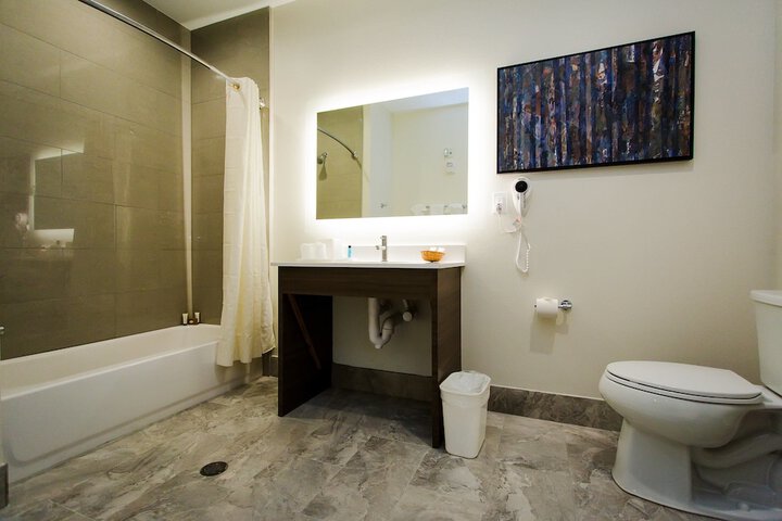 Room 18 of 23