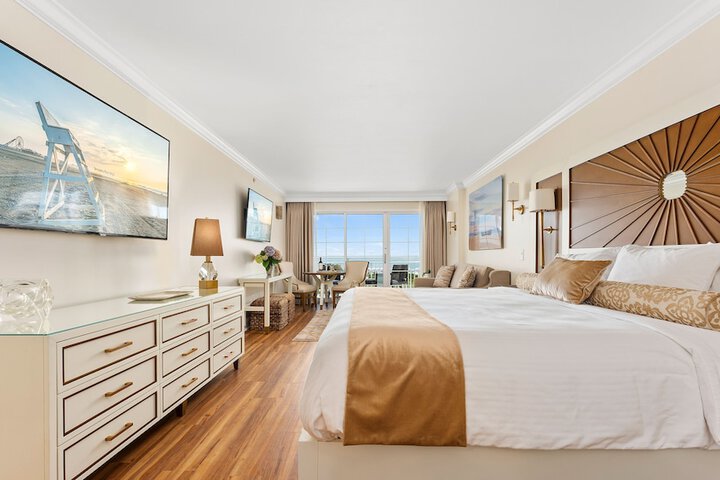 La Mer Beachfront Resort