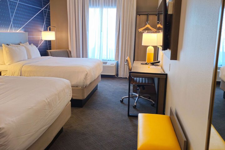 Room 18 of 48
