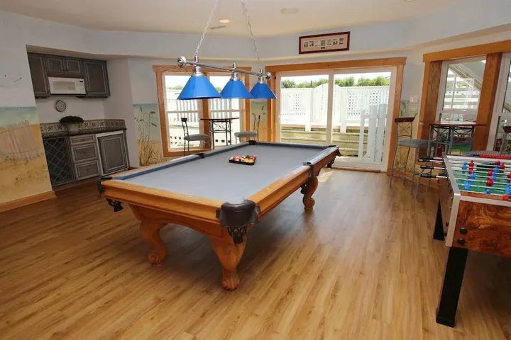 Heavenly Dayz - 9 Br home by RedAwning