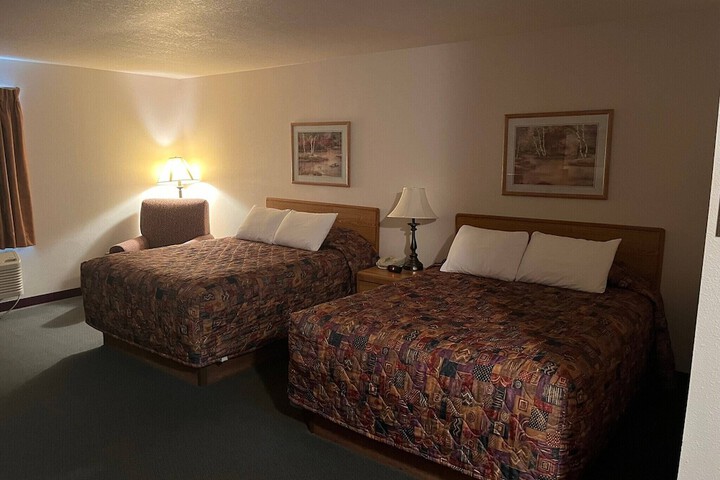 Room 4 of 6