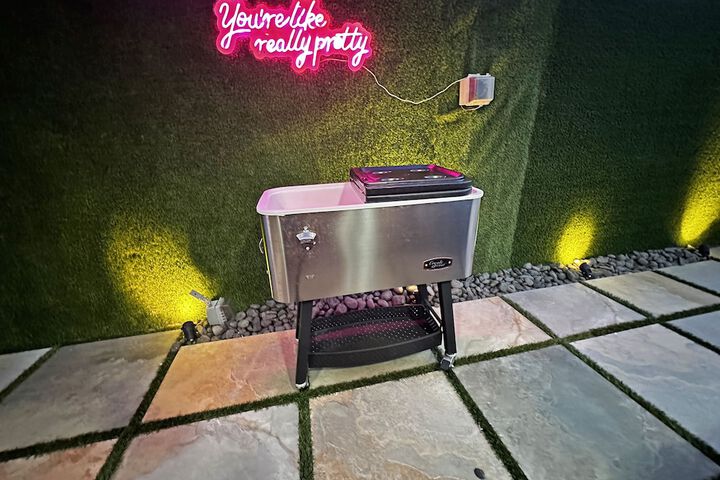 Experience Luna Sky! 65 TV Bar BBQ go FL Keys