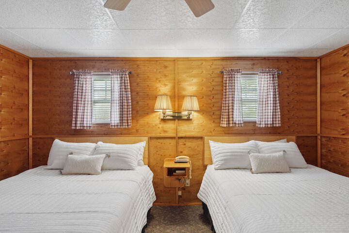 Room 6 of 25