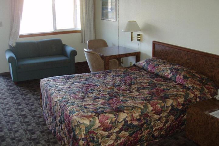 Towne and Country Motel
