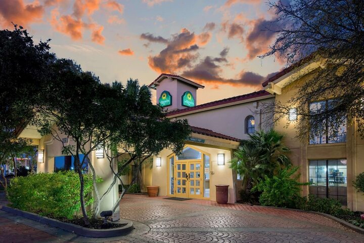 Hotel 3 of 30