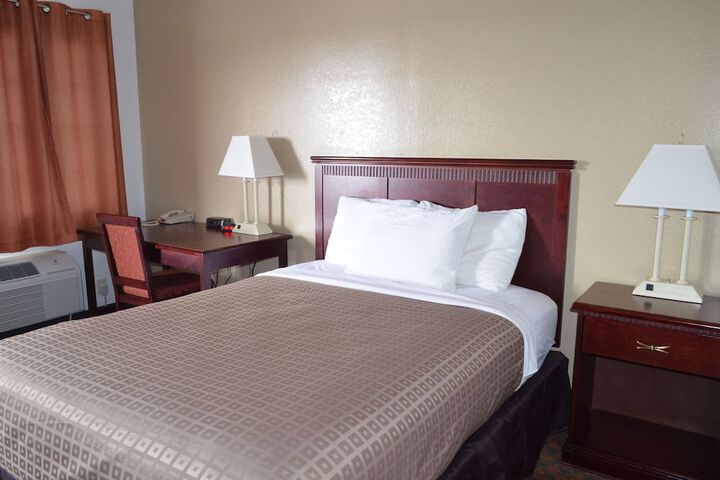 Room 19 of 29