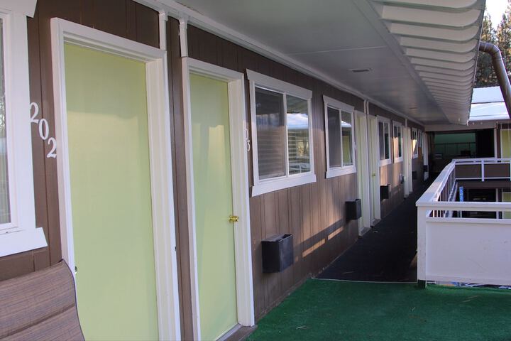 Hotel Exterior 43 of 43