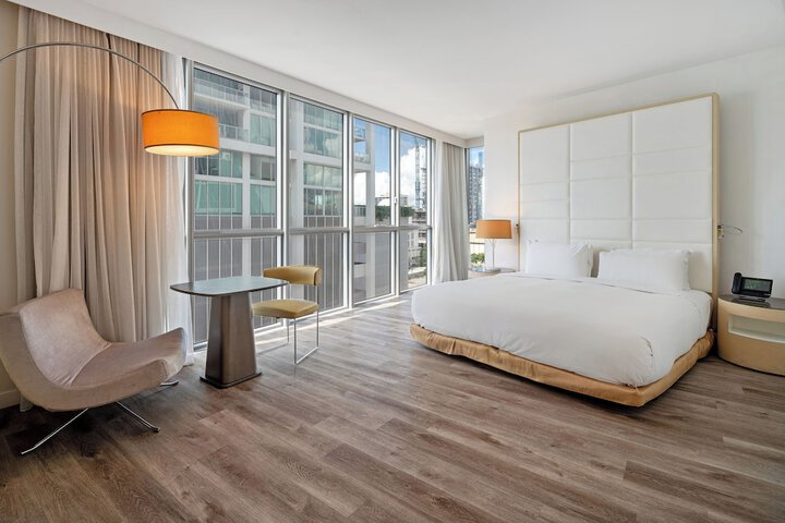 Room 47 of 112
