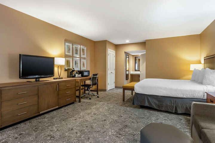 Room 25 of 52