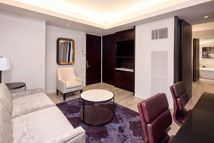 Room 12 of 36