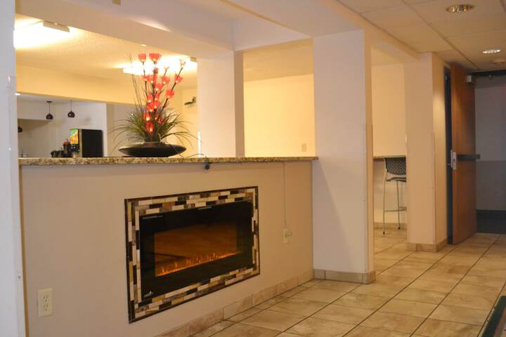Super 8 by Wyndham Germantown / Milwaukee