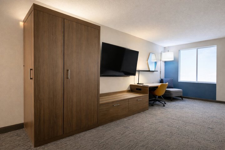 Holiday Inn Express Hotel & Suites St. Paul-Woodbury by IHG