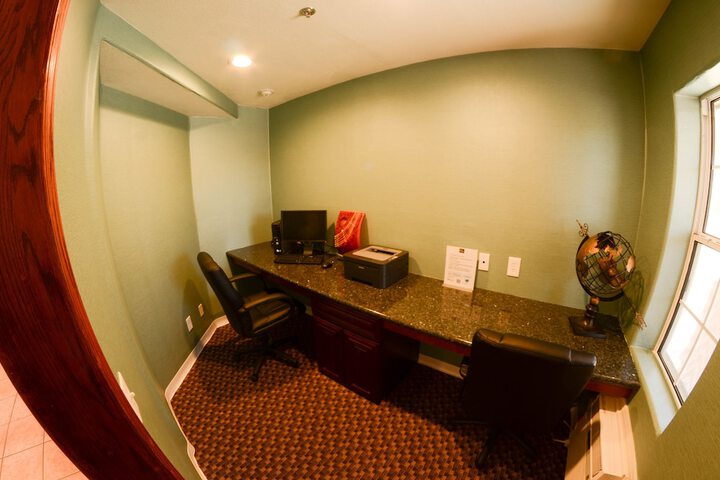 Business Center 59 of 60