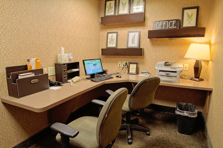 Business Center 81 of 81