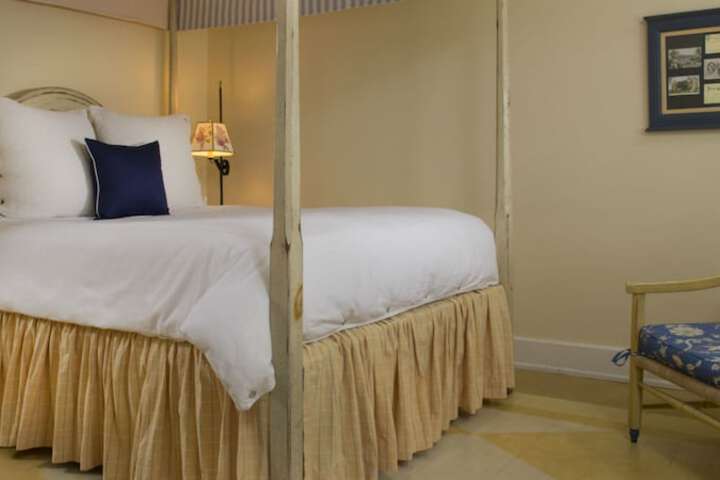 Room 15 of 79