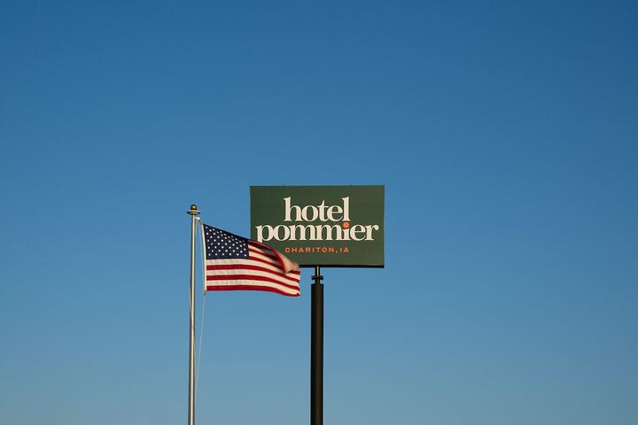 Hotel Pommier Chariton