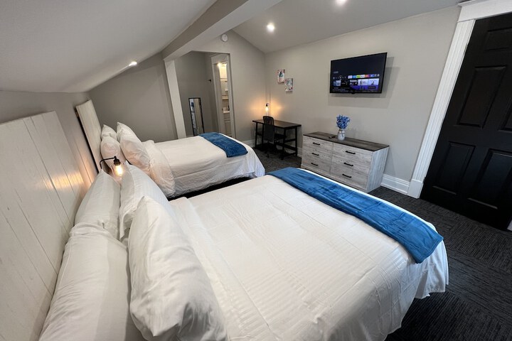 Room 15 of 25