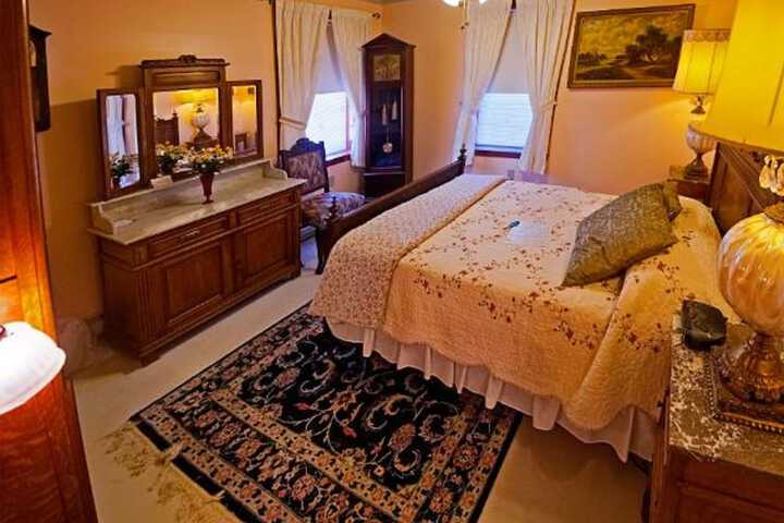 Room 18 of 27