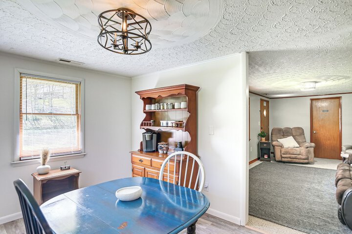 Home w / Bunkroom: 2 Mi to Hatfield & Mccoy Trail