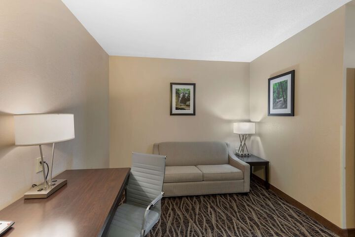 Room 10 of 41