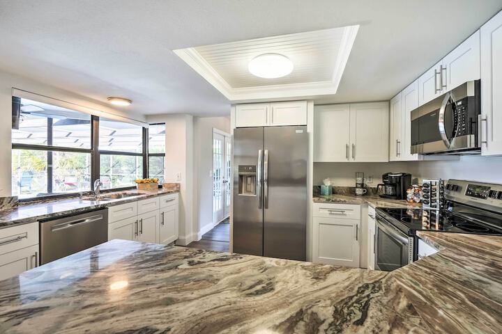 Waterfront Port Richey House w / Heated Pool!