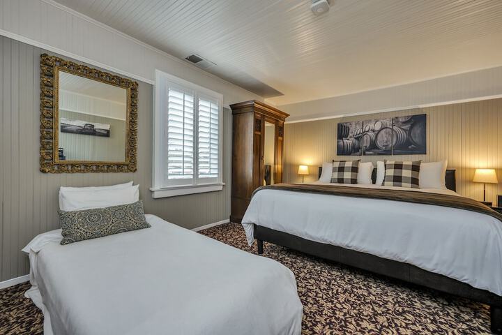Room 90 of 153