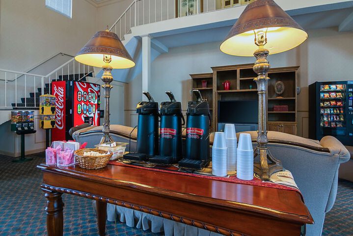 Breakfast/Coffee Service 22 of 22