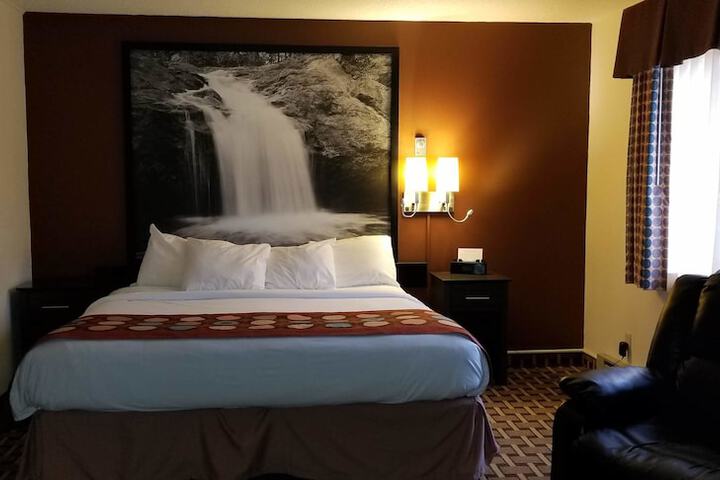 Room 42 of 59