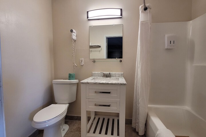 Room 30 of 49