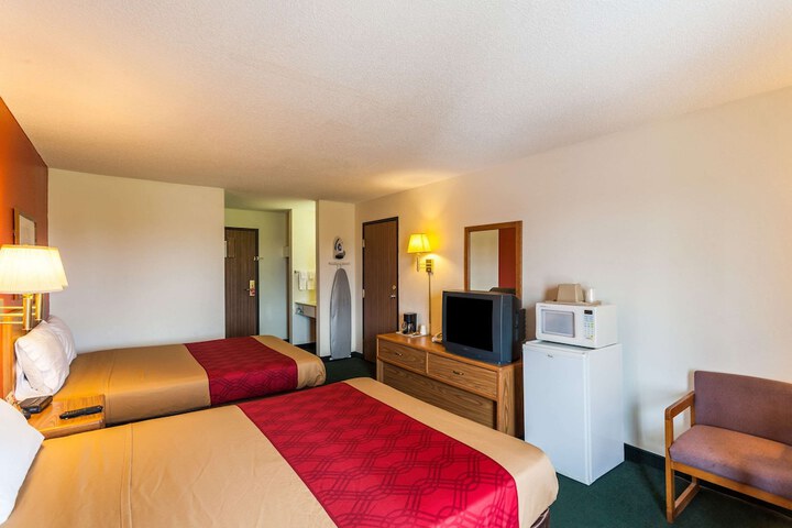 Room 25 of 74