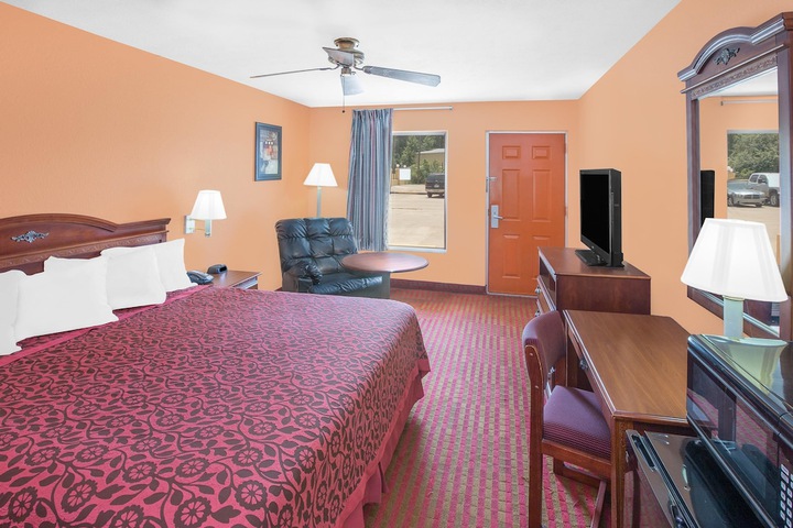 Room 21 of 36