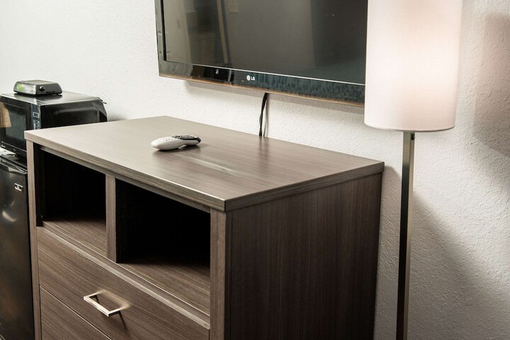 Room 19 of 29