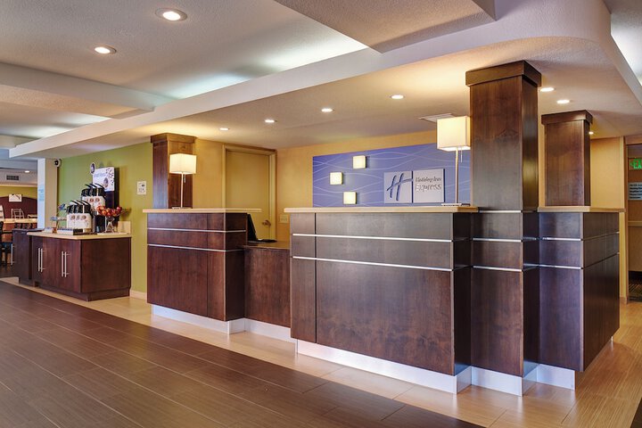 Hotel Interior 13 of 37