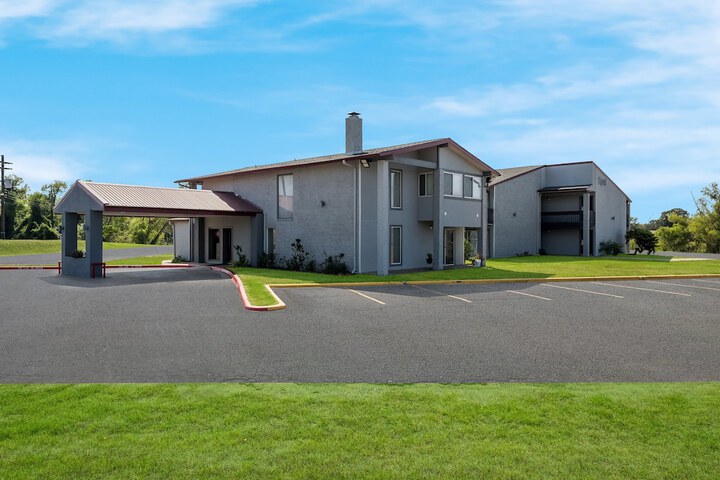 Red Roof Inn Madisonville