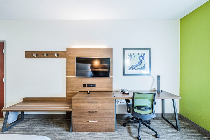 Holiday Inn Express & Suites Franklin KY by IHG