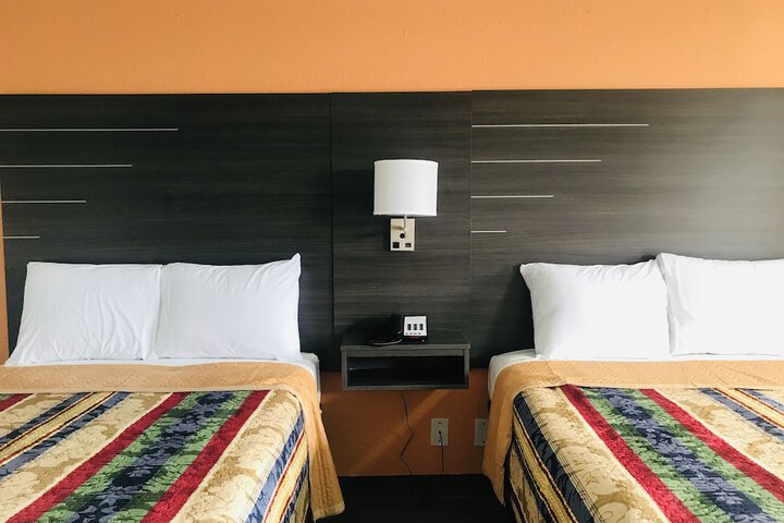 Room 16 of 32