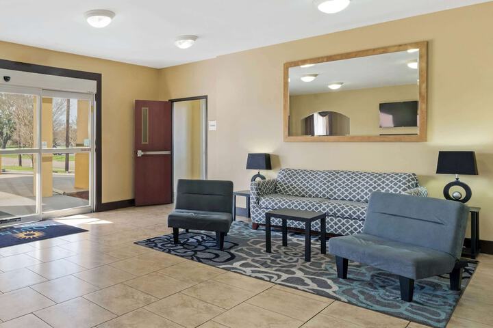 Hotel Interior 10 of 31