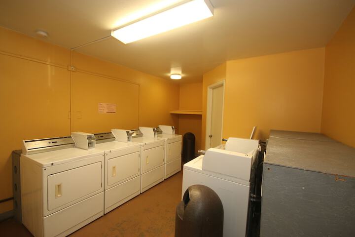 Room 9 of 20
