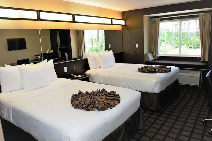 Microtel Inn & Suites by Wyndham Jacksonville Airport